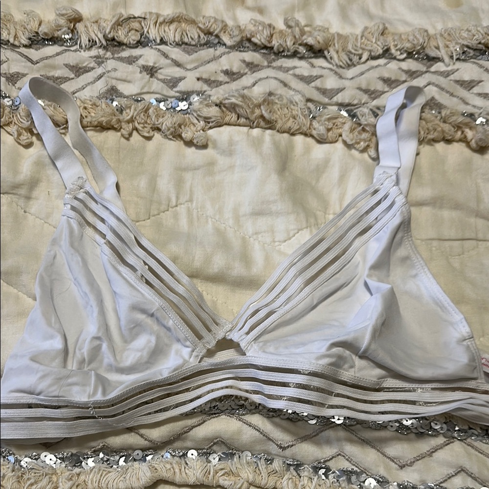 Xhilaration White Lace Trim Bra Intimates